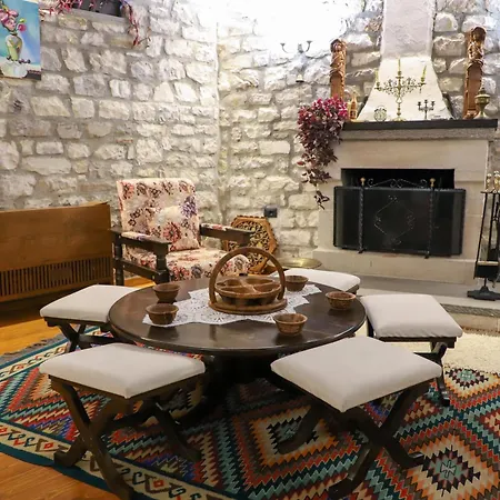 Tomori Casa de hóspedes Berati