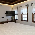 Tomori 4*