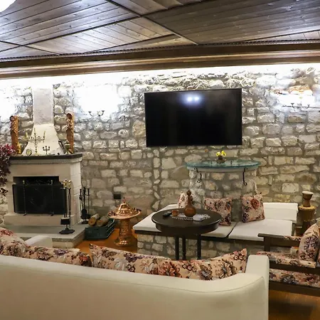 Tomori Guest house